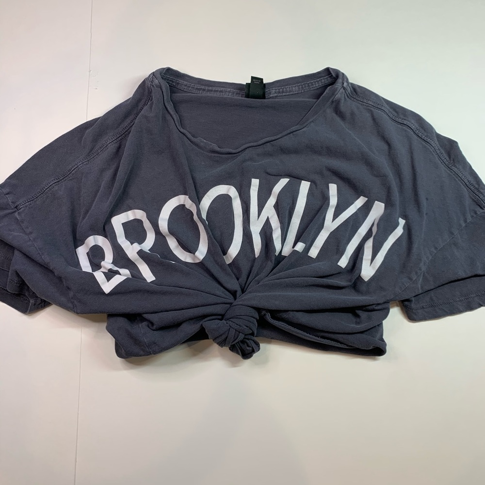 brooklyn spellout crop top